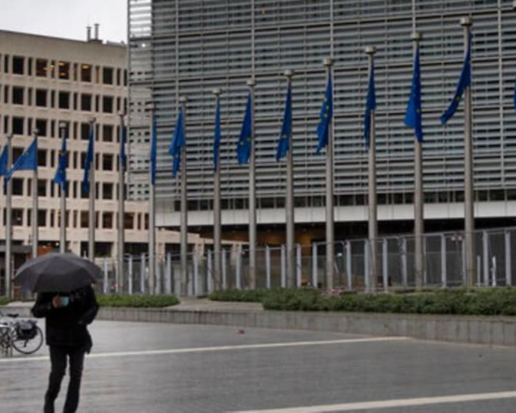 UK and EU reach post-Brexit trade agreement