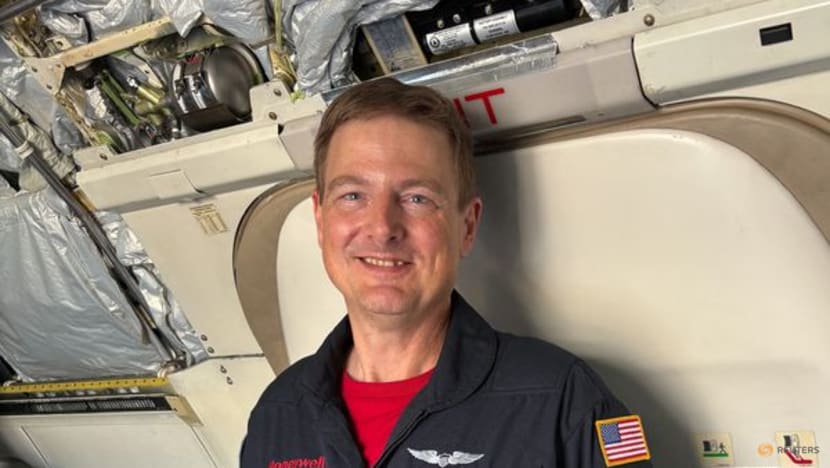 Airport runway close calls spur hopes for wider adoption of cockpit alert technology
