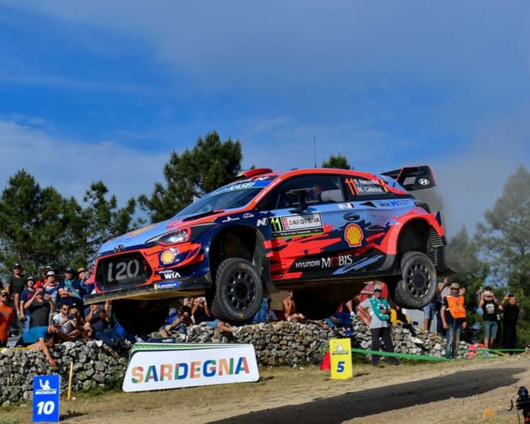 Rallying-Championship leader Evans trails title rivals in Sardinia, Neuville fastest