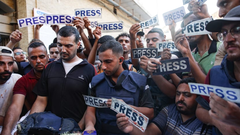 2 petugas media televisyen Qatar Al Jazeera terbunuh dalam serangan udara Israel di Gaza