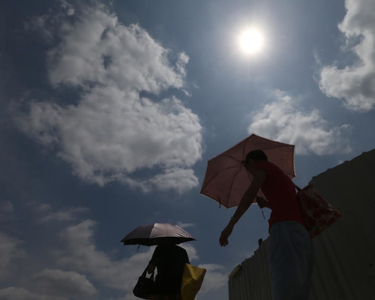 Dry, warm weather to continue for rest of March, temperature to top 35°C on several days