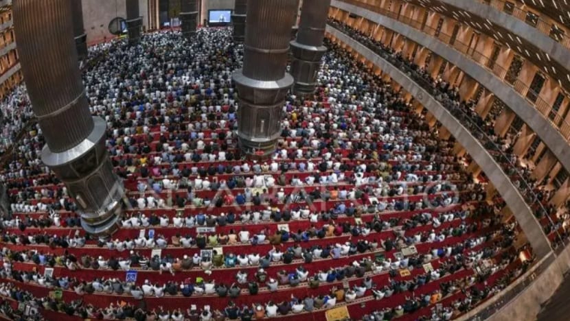 Masjid Istiqlal Jakarta sudah sedia tarawih malam ini jika Ramadan mula esok