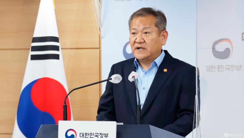 Mahkamah Korea Selatan tolak permintaan pecat menteri atas insiden rempuhan Halloween Mahkamah Korea Selatan tolak permintaan pecat menteri atas insiden rempuhan Halloween