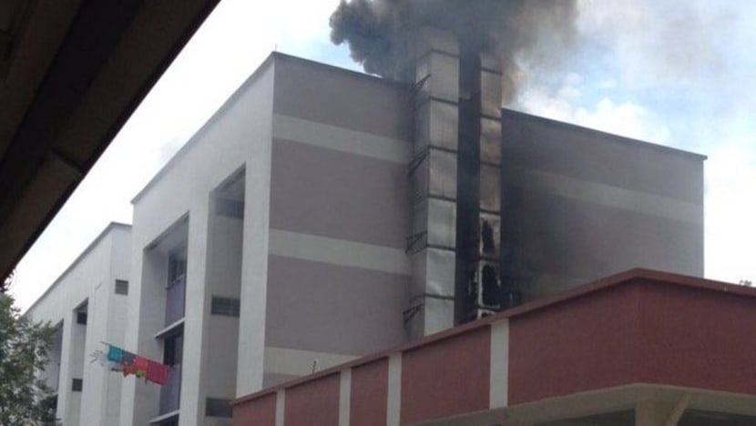 Fire breaks out at Jurong West coffee shop