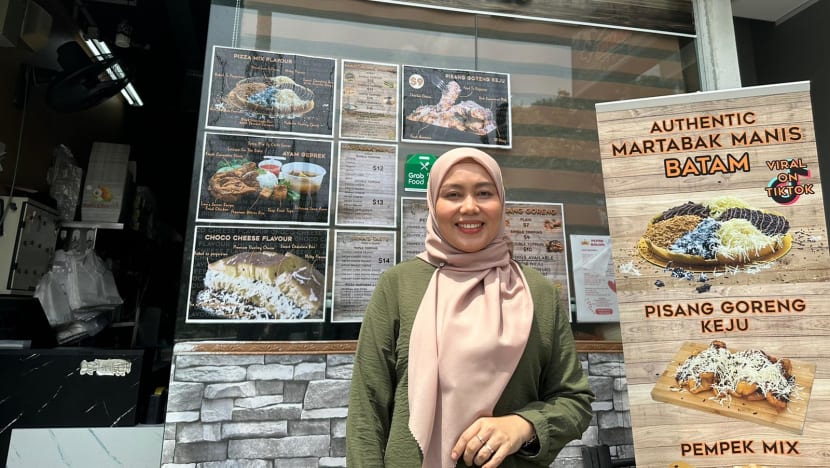 Susah cari makanan ringan Indonesia, wanita ini buka kedai jual makanan ringan asli Indonesia di Changi Rd