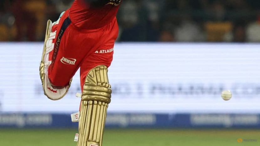 Kohli and Duffy star as defending champions RCB overpower Hyderabad