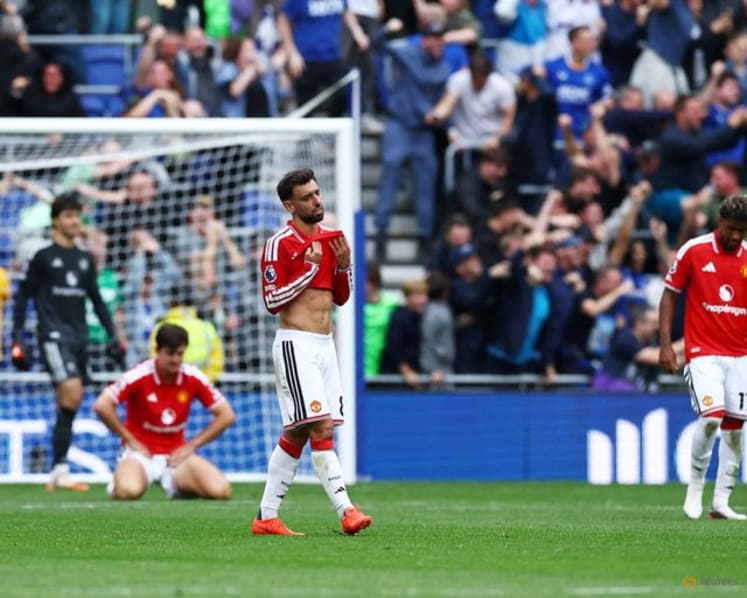 Maitland-Niles screamer earns Everton 2-2 draw with Man Utd