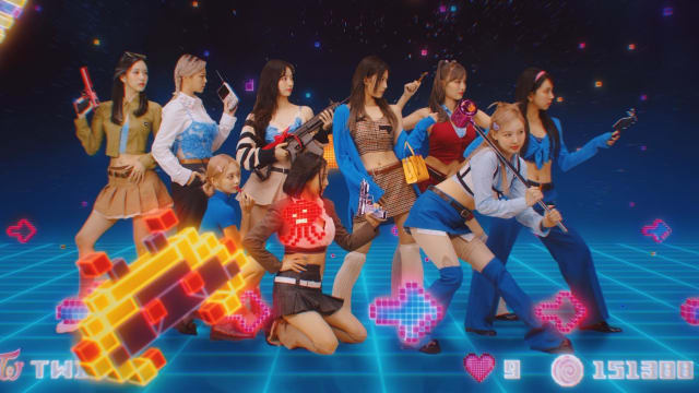 TWICE全员续约后发新歌　粉丝们看完MV哭了！