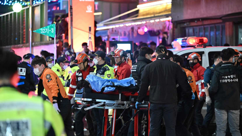 Lebih 150 maut dalam rempuhan semasa sambutan Halloween di Seoul Lebih 150 maut dalam rempuhan semasa sambutan Halloween di Seoul
