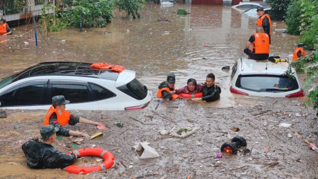 中国陕西今年入汛以来最大强降雨 致逾十人遇难