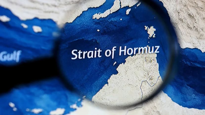 Perang Amerika, Israel dan Iran: 2 jeti di Selat Hormuz sasaran serangan udara Amerika-Israel