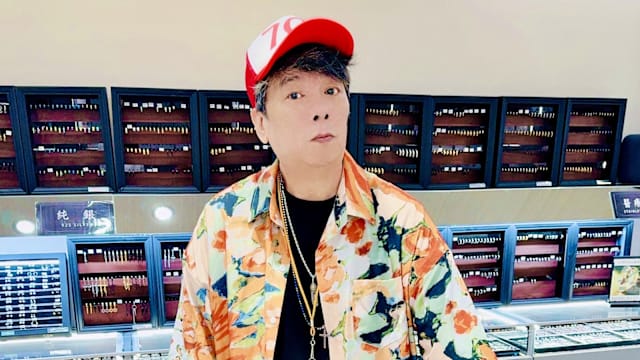 4兄弟全闹翻不愿处理后事，曹西平遗产留给干儿子