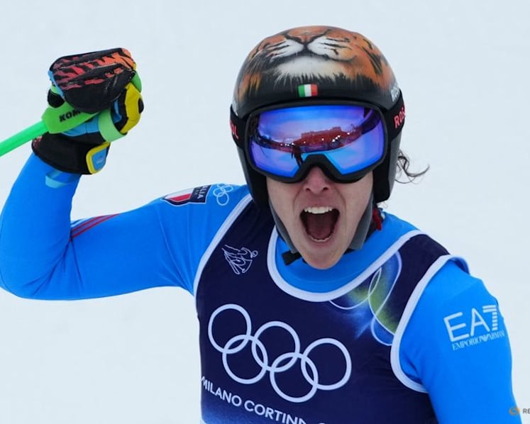 Speed skating-Brignone's heroics fuel Lollobrigida's 5,000m triumph