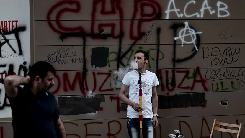 Shisha diharamkan di tempat awam seluruh Istanbul
