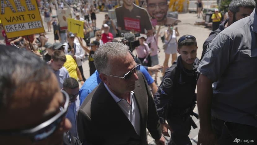 US envoy meets Israeli hostage families in Tel Aviv US envoy meets Israeli hostage families in Tel Aviv