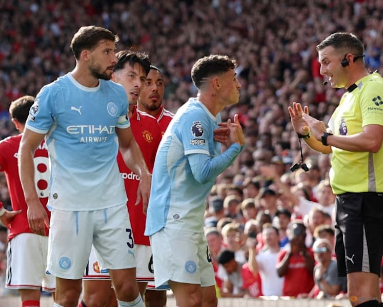 Haaland strike gives Man City 1-0 win over Man United after Foden sent off