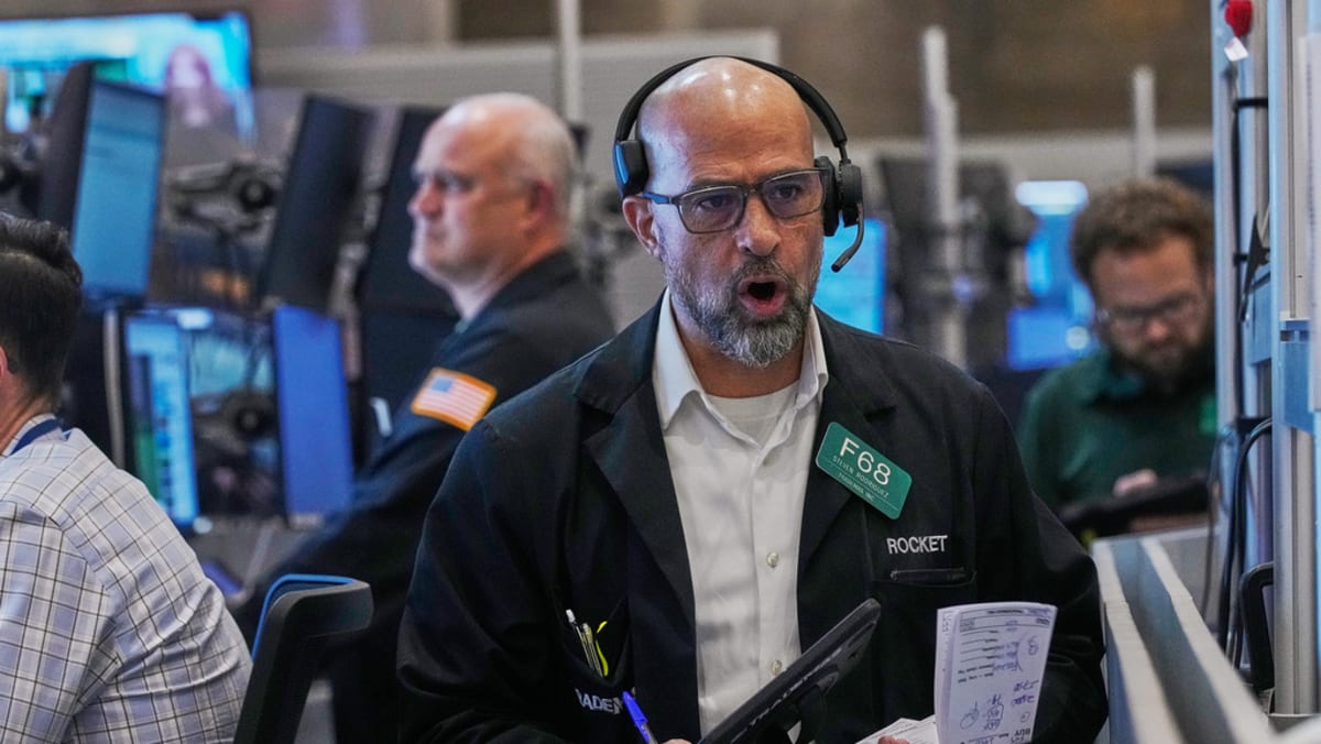 Oil falls, stocks mixed on US-Iran truce prospects