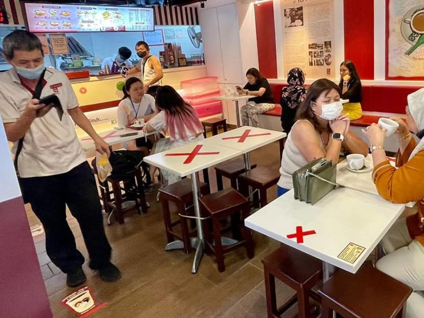 On top of changing COVID-19 rules, F&B businesses now worry about rising costs On top of changing COVID-19 rules, F&B businesses now worry about rising costs