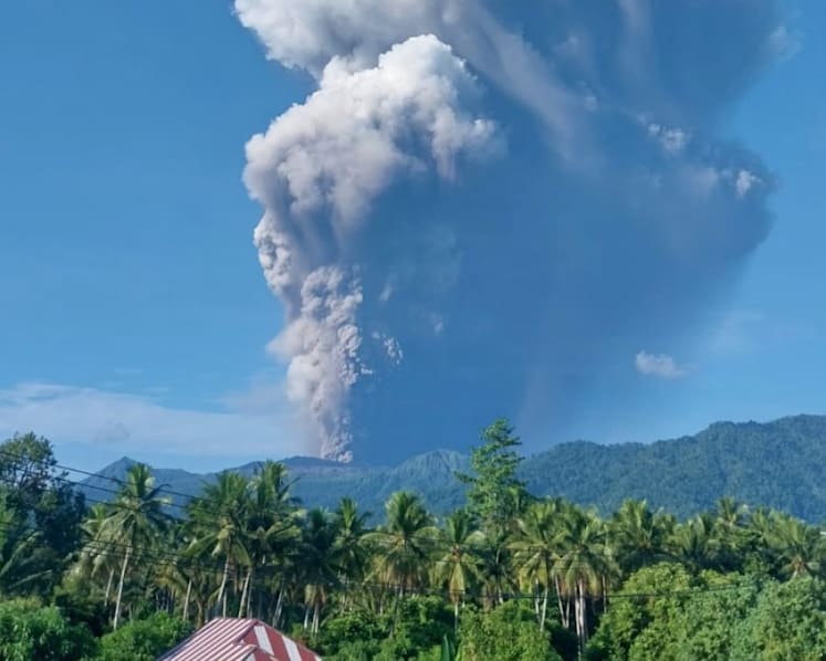 As it happened: Two Singaporeans among three hikers reported dead after Indonesia's Mount Dukono erupts