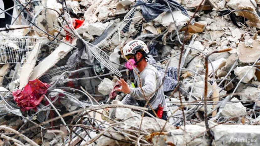  'No chance of life': Search of collapsed Florida condominium shifts from rescue to recovery 