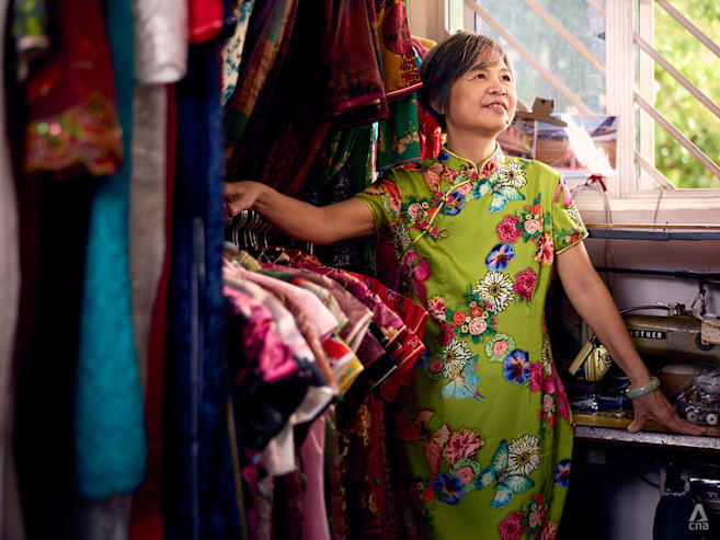 This cheongsam tailor in Singapore spent 50 years of her life mastering the craft &ndash; and now she&rsquo;s retiring