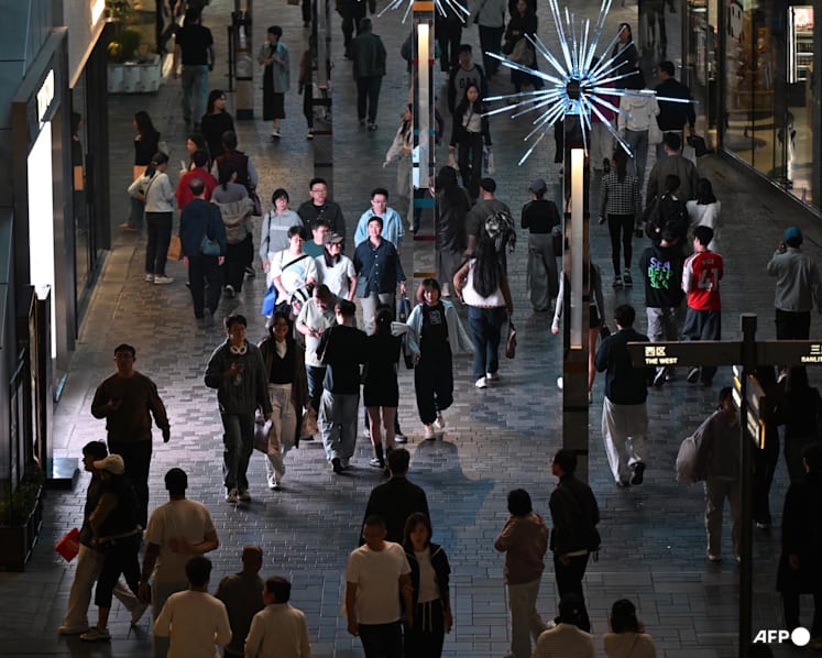 China Golden Week spending per trip hits four-year low amid overseas travel jump China Golden Week spending per trip hits four-year low amid overseas travel jump