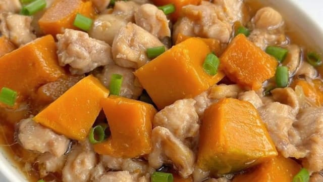 食谱：南瓜蒸鸡腿