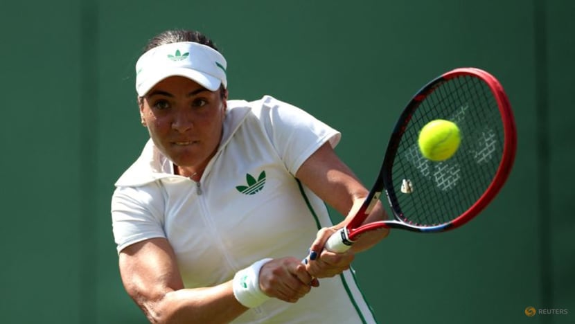Keys keeps eye on the ball to reach Wimbledon second round
