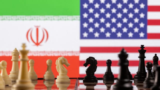 美官员否认华盛顿已同意解冻伊朗资产