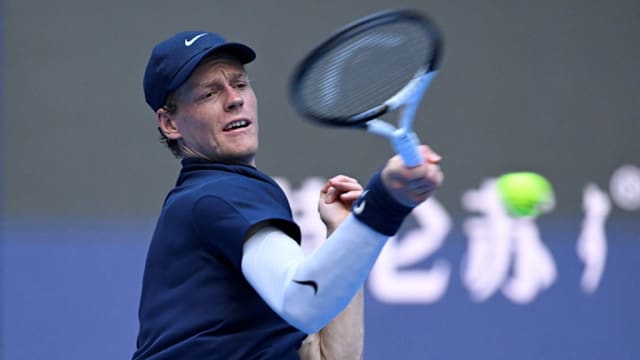 中国网球公开赛：头号种子辛纳 击败澳选手闯决赛 