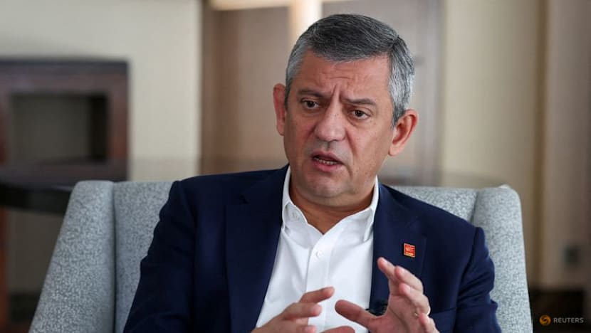 Turkey orders police to evict ousted opposition leadership from headquarters