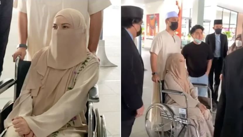 Neelofa tampil berkerusi roda cetus tanda tanya warganet Neelofa tampil berkerusi roda cetus tanda tanya warganet