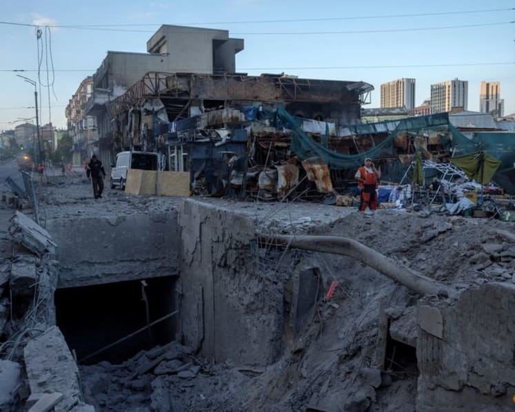 Russian strikes on Turkish cargo ship kill five: Kyiv