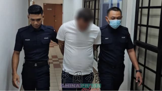 新年前铤而走险抢劫金店 马国失业工程师被控六罪