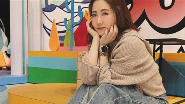 父母西班牙遇劫遭掐颈休克送医　谢忻还原事发经过