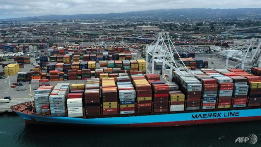How are firms dealing with US import tariffs on Chinese goods that could persist?