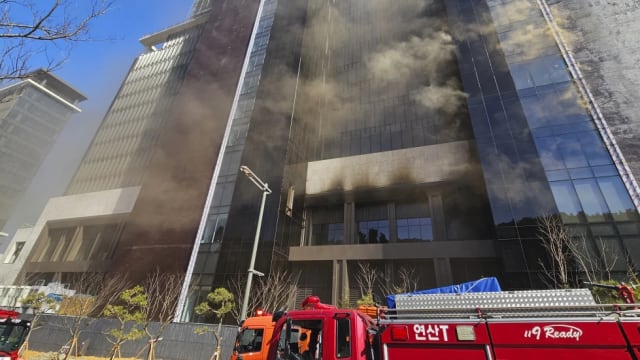 韩国釜山度假酒店工地火患 伤者人数增至27人