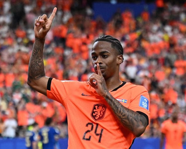 Dutch delight as Summerville picks them over Suriname and makes immediate impact