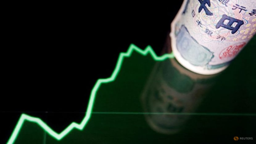 IMF sees weak yen beneficial for Japan's economy IMF sees weak yen beneficial for Japan's economy