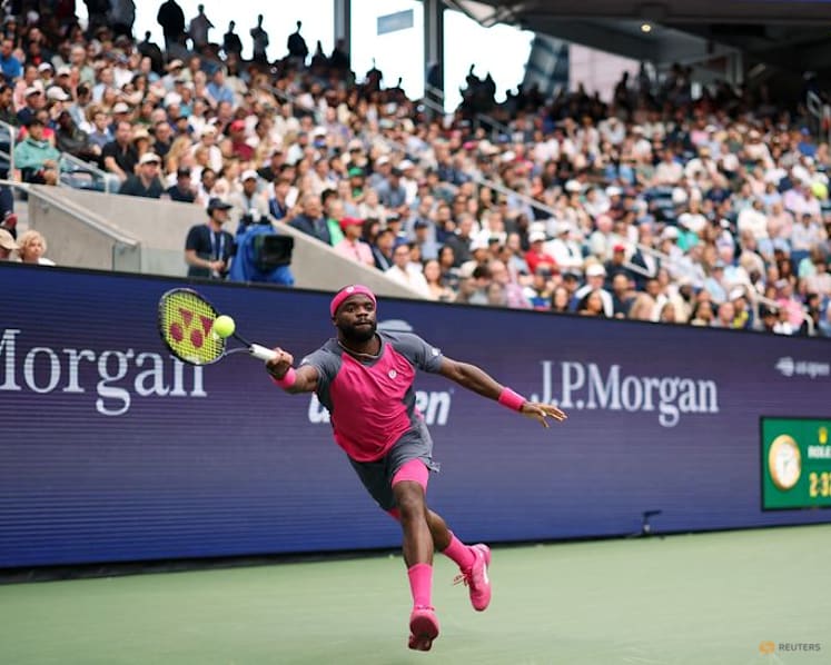 Alcaraz builds steam at US Open, Sabalenka and Noskova book showdown