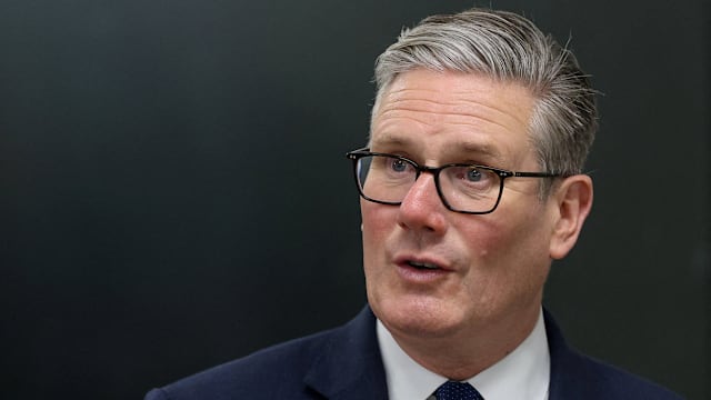 英国四名政务次官宣布辞职 要求斯塔默下台