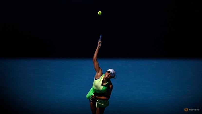 Defending champion Keys beats the heat and Pliskova to reach fourth round