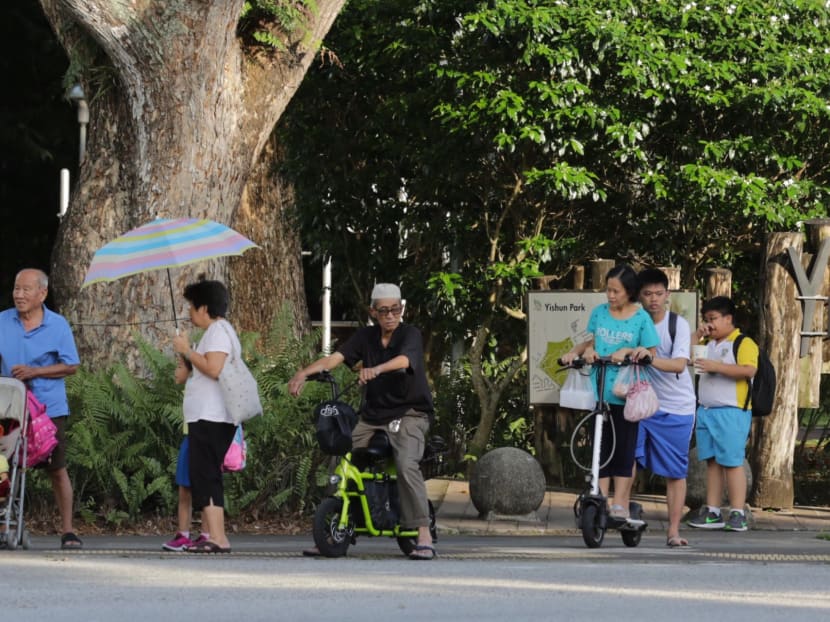 Popular with riders for daily commutes and deliverymen whose livelihoods depend on them, personal mobility devices (PMDs) include electric scooters, hoverboards and electric unicycles. Popular with riders for daily commutes and deliverymen whose livelihoods depend on them, personal mobility devices (PMDs) include electric scooters, hoverboards and electric unicycles.