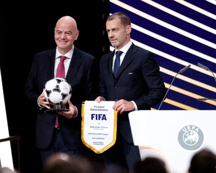 UEFA set to drop FIFA boycott threat, sources say