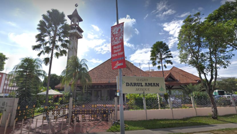 Man gets jail for repeatedly stripping naked in mosque, assaulting police officer