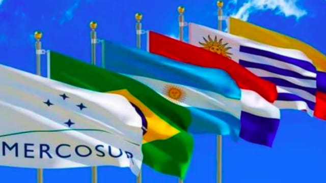 我国同南方共同市场签署首份自由贸易协定