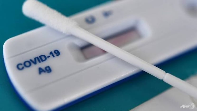 Kit ujian pantas antigen 'dijual oleh ahli farmasi' kepada orang awam mulai 16 Jun: MOH Kit ujian pantas antigen 'dijual oleh ahli farmasi' kepada orang awam mulai 16 Jun: MOH