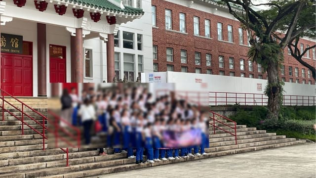 大学生称校园内外国旅客变多 有学生申诉“好像动物园”