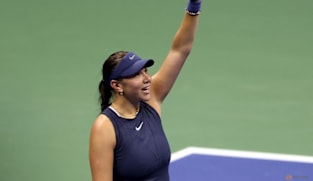 Anisimova sweeps aside Haddad Maia to reach US Open quarter-finals