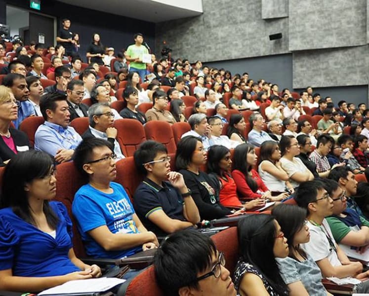 Commentary: Don't wait until graduation to find a job, begin university with end in mind